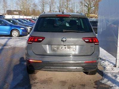 Metallic Gebraucht 2021 VW Tiguan Life SUV | 28.690 € (Fairer Preis)