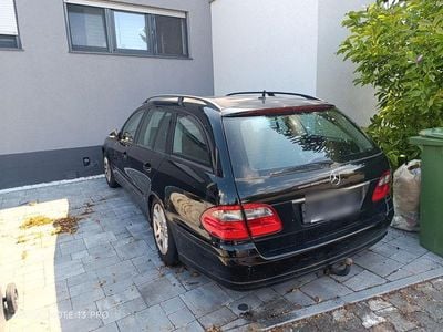 Mercedes E220