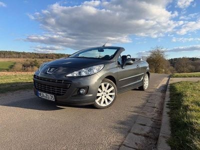 Gebraucht Peugeot 207 CC Allure 120 PS (88 kW) 2012 Grau Cabrio