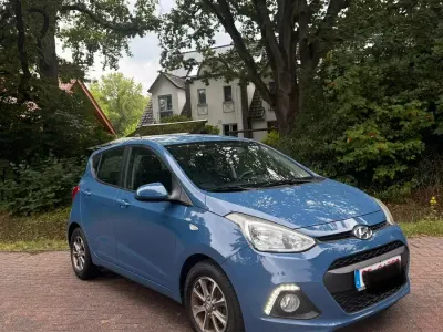 Gebraucht Hyundai i10 Intro Edition 67 PS (49 kW) 2014 Blau Kleinwagen