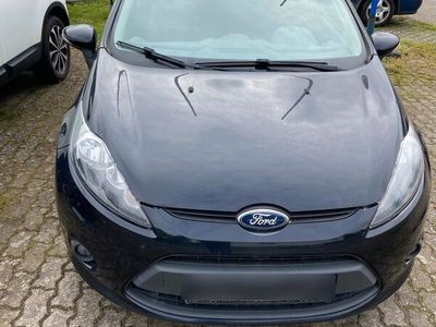 gebraucht Ford Fiesta 1,3 75 PS schwarz AU/HU neu