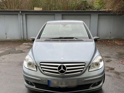 Mercedes B200