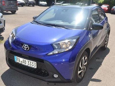 Juniper blue / black mica Gebraucht 2024 Toyota Aygo Pulse Kleinwagen | 16.900 € (Fairer Preis)