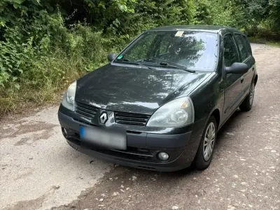 Gebraucht Renault Clio II 75 PS (55 kW) 2005 Schwarz Kleinwagen