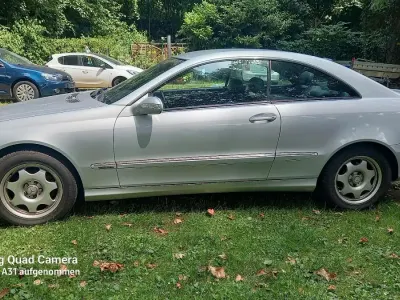 Gebraucht Mercedes CLK220 150 PS (110 kW) 2006 Silber Coupé