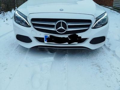 Weiß Gebraucht 2016 Mercedes C180 Avantgarde Limousine | 13.200 € (Guter Preis)