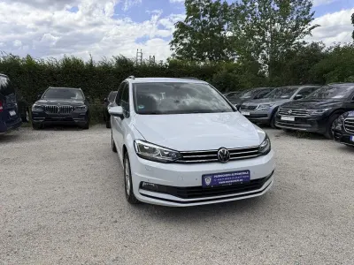 Gebraucht VW Touran Comfortline 150 PS (110 kW) 2023 Weiß Van / Kleinbus