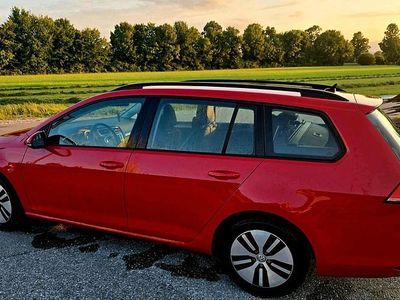 Gebraucht VW Golf VII 110 PS (80 kW) 2016 Rot Kombi