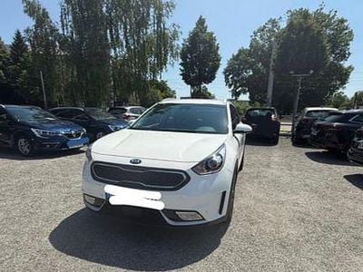 Gebraucht Kia Niro Spirit 141 PS (103 kW) 2017 Weiß SUV