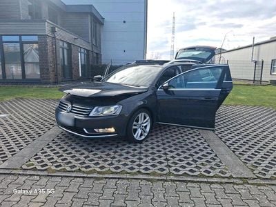 Usata VW Passat 180 CV (132 kW) 2014 Grigio Station wagon