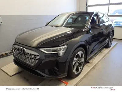 Gebraucht Audi Q8 Sportback e-tron Advanced Plus 250 kW (340 PS) 2024 Mythosschwarz metallic SUV
