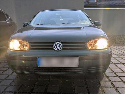 Grün Gebraucht 1999 VW Golf IV Kleinwagen | 2.500 € (Etwas zu teuer)