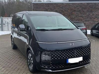 Blau Gebraucht 2022 Hyundai Staria Signature Van / Kleinbus | 35.950 € (Fairer Preis)