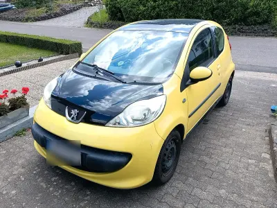 Gebraucht Peugeot 107 65 PS (47 kW) 2007 Gelb Kleinwagen
