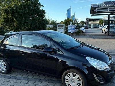 Second-hand Opel Corsa 60 CP (44 kW) 2011 Negru Hatchback