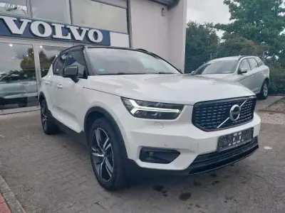 Gebraucht Volvo XC40 R-Design 190 PS (139 kW) 2018 Weiß SUV