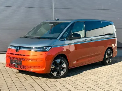 Usata VW T7 Style 150 CV (110 kW) 2025 Arancione Furgone