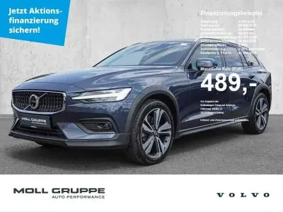Gebraucht Volvo V60 CC 145 PS (106 kW) 2024 Kombi