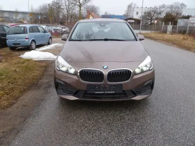 Brugt BMW 225 Active Tourer iPerformance 136 HK (100 kW) 2019 Brun MPV