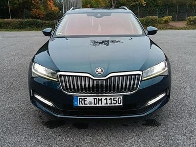 Gebraucht Skoda Superb Style 190 PS (139 kW) 2019 Grün Kombi
