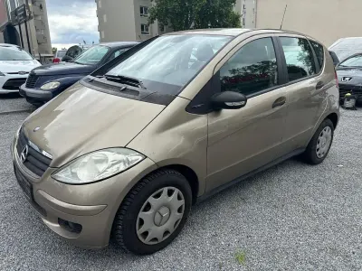 Używany Mercedes A170 116 KM (85 kW) 2004 Złoty Sedan/Limuzyna