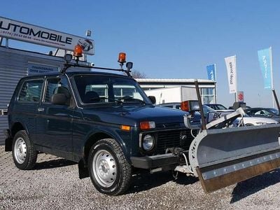 Gebraucht Lada Taiga 83 PS (61 kW) 2015 Schwarz SUV