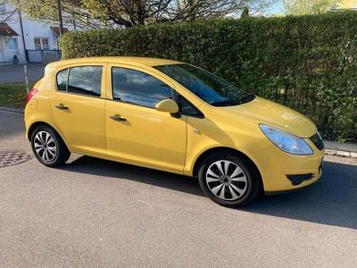 Occasion Opel Corsa Color Edition 80 PK (58 kW) 2009 Geel Hatchback
