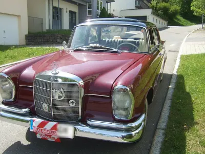 Gebraucht Mercedes 220 SE 120 PS (88 kW) 1960 Rot Limousine