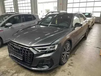 Używany Audi A8 S-Line 286 KM (210 kW) 2023 Szary Sedan/Limuzyna