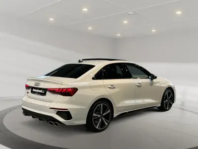 Gebraucht Audi S3 Ambiente 310 PS (228 kW) 2024 Weiss gletscherweiss metallic Limousine