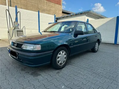 Gebraucht Opel Vectra 90 PS (66 kW) 1994 Grün Limousine