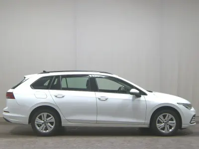 Brugt VW Golf VIII Life 150 HK (110 kW) 2022 Hvid Stationcar
