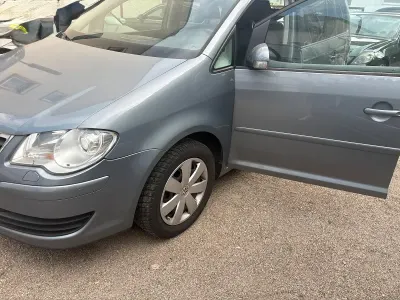 Gebraucht VW Touran 141 PS (103 kW) 2008 Grau Van / Kleinbus