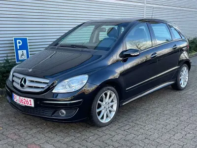 Gebraucht Mercedes B200 136 PS (100 kW) 2008 Kosmosschwarz  metalliclack Van / Kleinbus