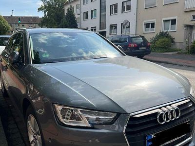 Grau Gebraucht 2016 Audi A4 Kombi | 13.990 € (Fairer Preis)