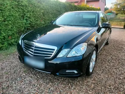 Usata Mercedes E350 265 CV (194 kW) 2009 Nero Berlina