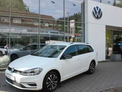 Gebraucht VW Golf VII IQ Drive 150 PS (110 kW) 2019 Pure white Kombi