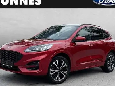 Gebraucht Ford Kuga ST-Line 243 PS (178 kW) 2022 Rot SUV