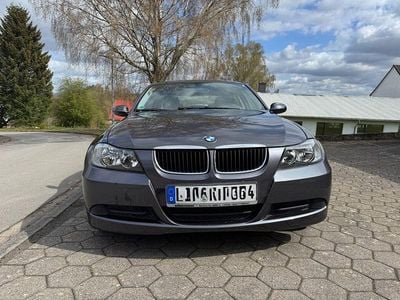 Gebraucht BMW 318 143 PS (105 kW) 2006 Grau Limousine
