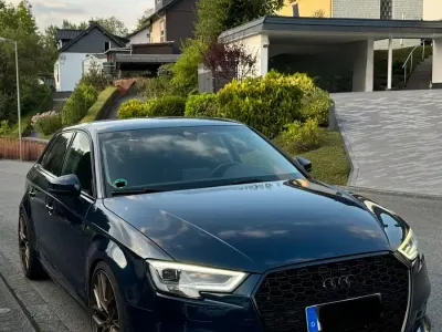 Gebraucht Audi A3 Sportback Sport 150 PS (110 kW) 2017 Blau Kleinwagen