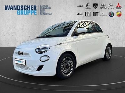 Weißschwarz Gebraucht 2023 Fiat 500e Basis Kleinwagen | 18.990 € (Superpreis)
