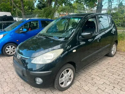 Gebraucht Hyundai i10 77 PS (56 kW) 2009 Schwarz Kleinwagen