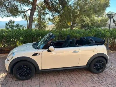 Gebraucht Mini One Cabriolet 122 PS (89 kW) 2016 Weiß Cabrio