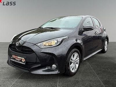 Gebraucht Toyota Yaris Business Edition 125 PS (91 kW) 2022 Black mica Kleinwagen