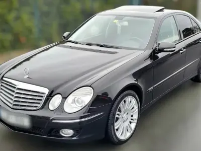Używany Mercedes E350 272 KM (200 kW) 2006 Czarny Sedan/Limuzyna