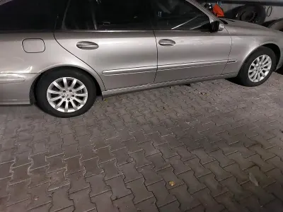 Gebraucht Mercedes 220 150 PS (110 kW) 2004 Grau Kombi