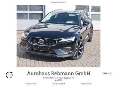 Gebraucht 2024 Volvo V60 CC Kombi | 47.990 €