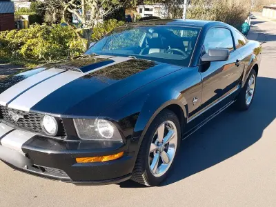 Gebraucht Ford Mustang GT 305 PS (224 kW) 2009 Schwarz Coupé