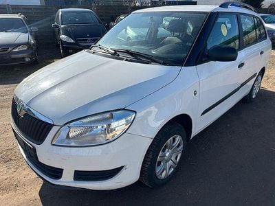 Gebraucht Skoda Fabia Cool Edition 75 PS (55 kW) 2010 Weiß Kombi
