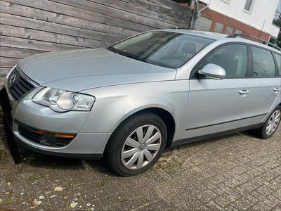 Gebraucht VW Passat 140 PS (102 kW) 2009 Silber Kombi
